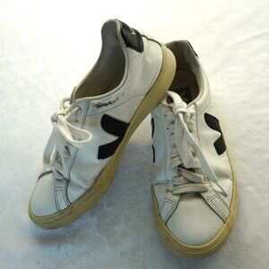 Veja Esplar White Leather Sneakers with Black Logo  EU 36 US 5  Made in‎ Brazil